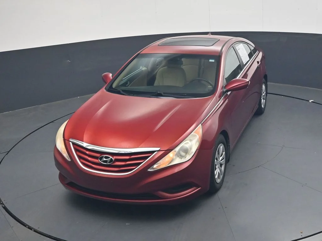 Used 2011 Red Hyundai GLS image 38
