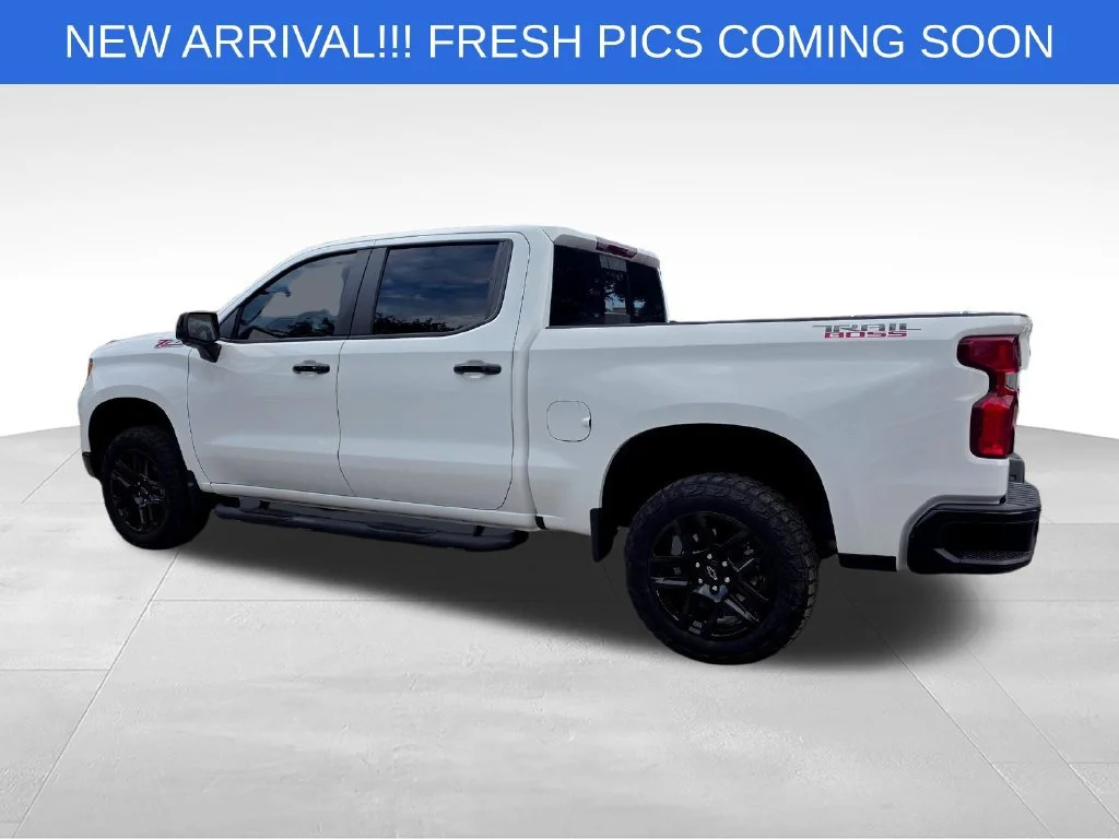 Used 2023 SUMMIT WHITE Chevrolet LT Trail Boss image 4