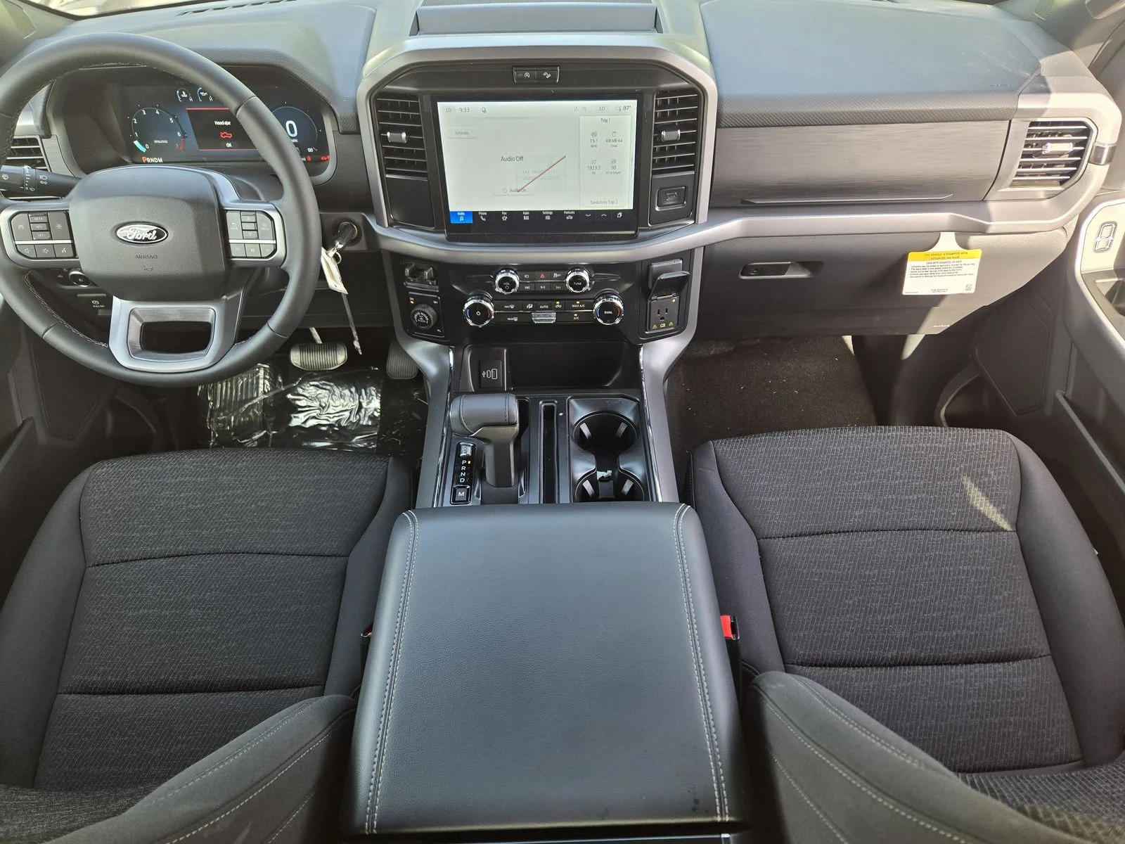 New 2026 Carbonized Gray Metallic Ford XLT image 17