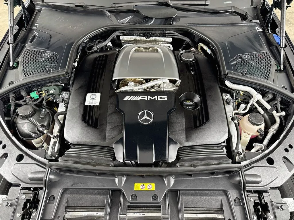 Used 2025  Mercedes-Benz S 63 E AMG® image 31