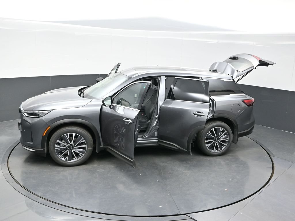 New 2027 GRAPHITE SHADOW INFINITI Luxe AWD image 47