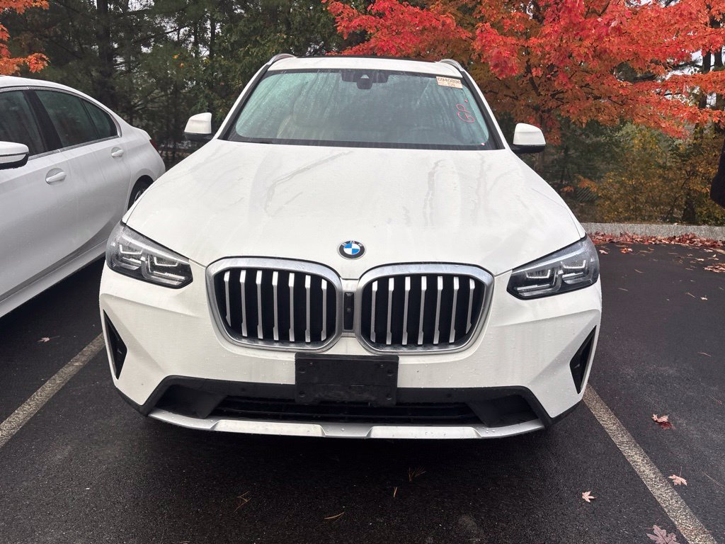Used 2023 Alpine White BMW xDrive30i image 2