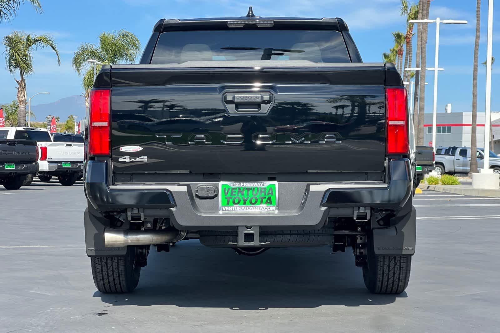 2026 Toyota Tacoma SR5 - Photo 5