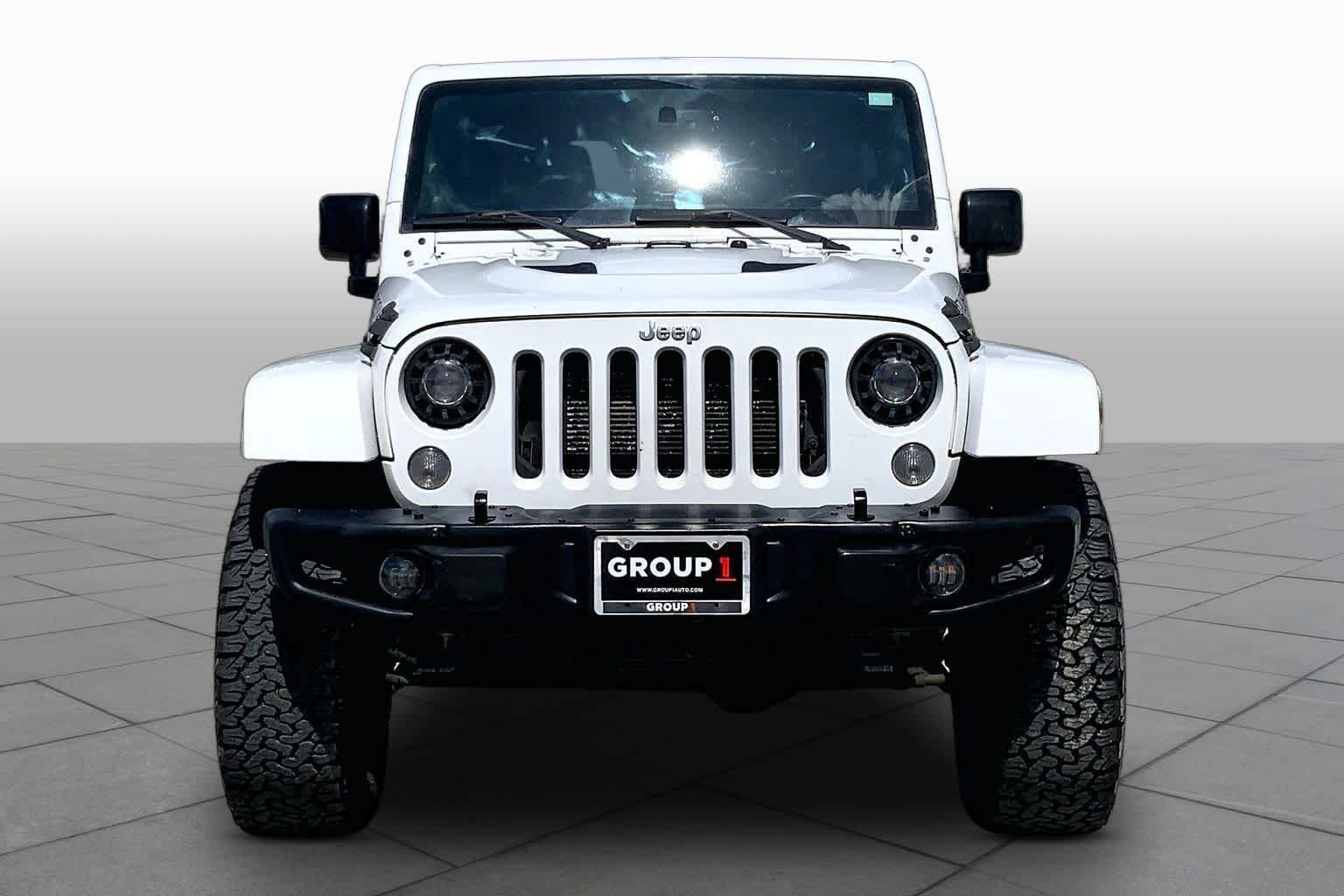 Used 2014 Bright White Clearcoat Jeep Rubicon X image 4