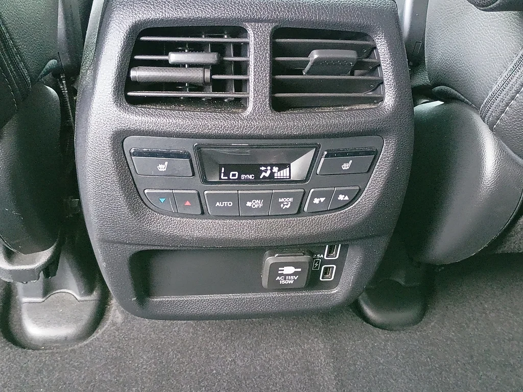 Used 2019 WHITE Honda Touring image 17