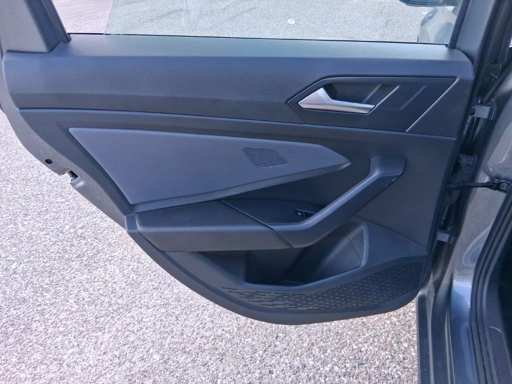 2025 Volkswagen Jetta SE - Photo 15