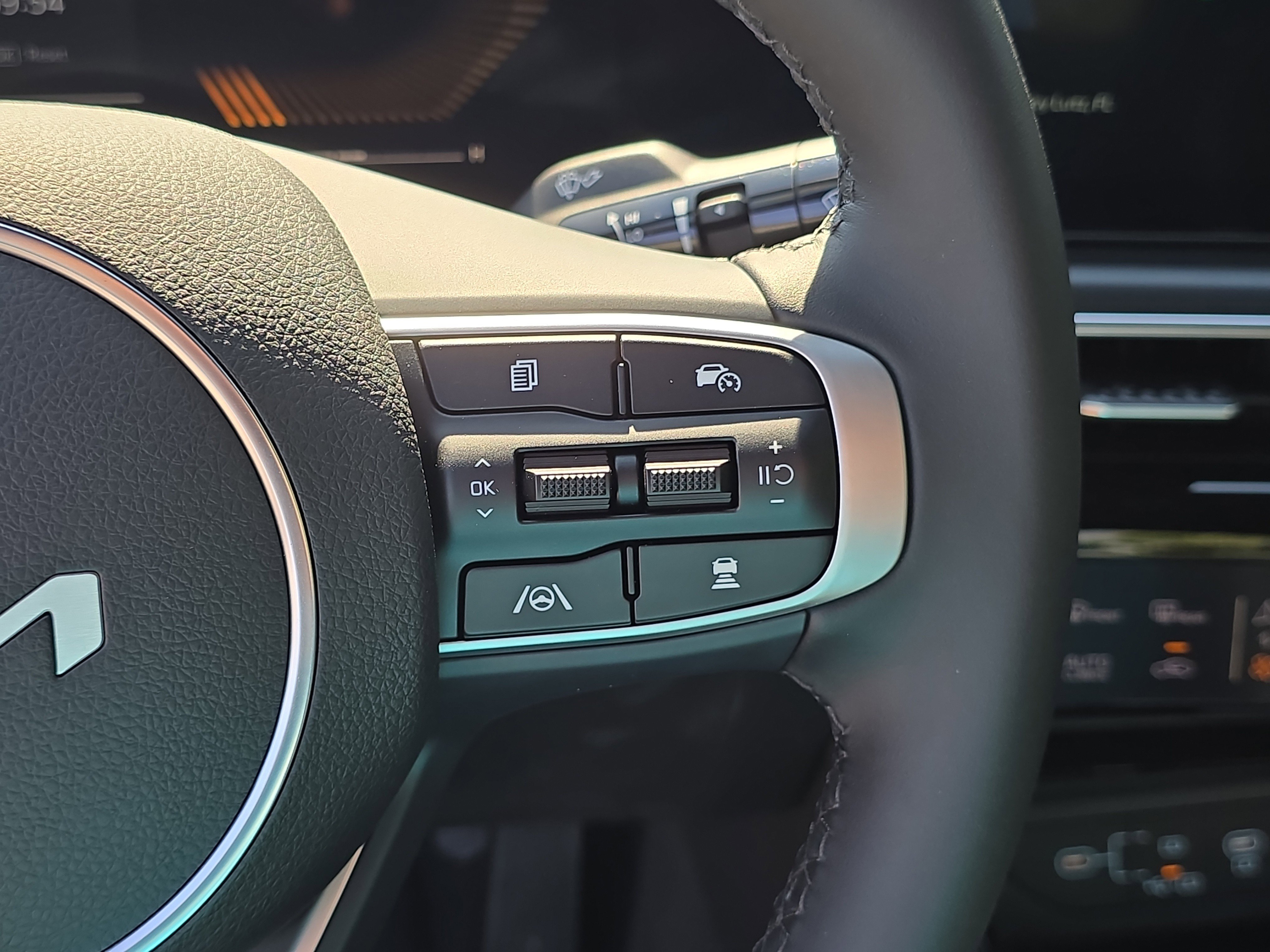 New 2026 Wolf Gray Kia GT-Line FWD image 31
