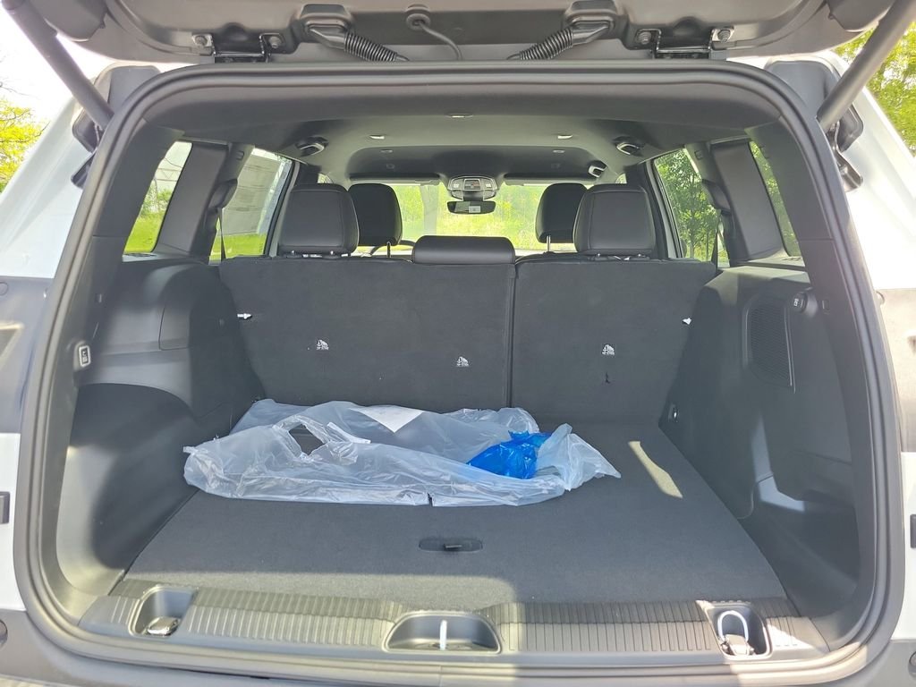 New 2026 Bright White Clearcoat Jeep Limited image 9