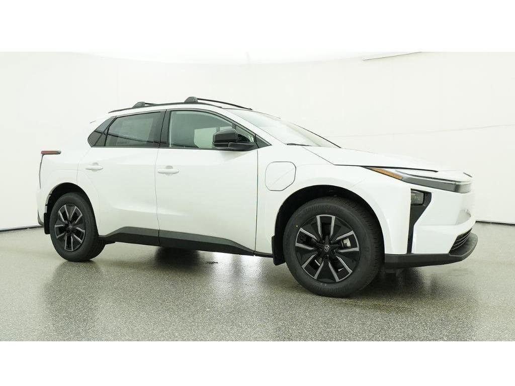 New 2026 Wind Chill Pearl Toyota XLE image 28