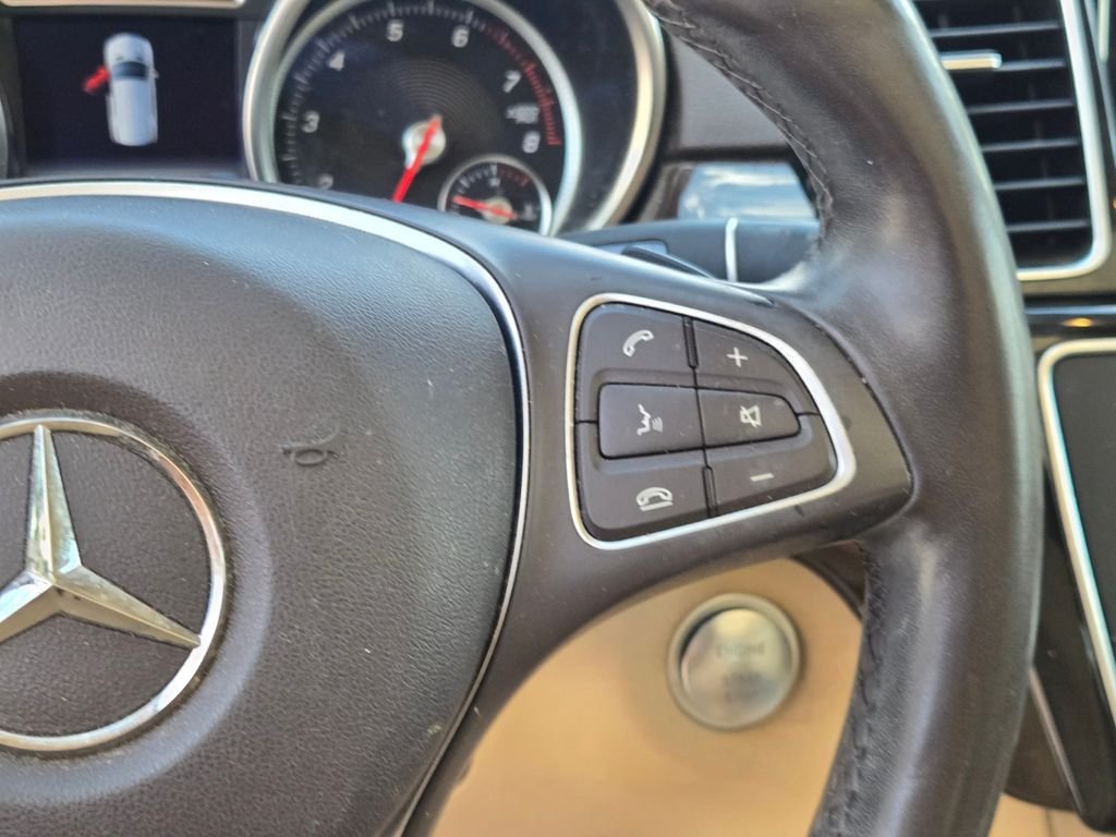 Used 2019 White Mercedes-Benz GLE 400 image 25