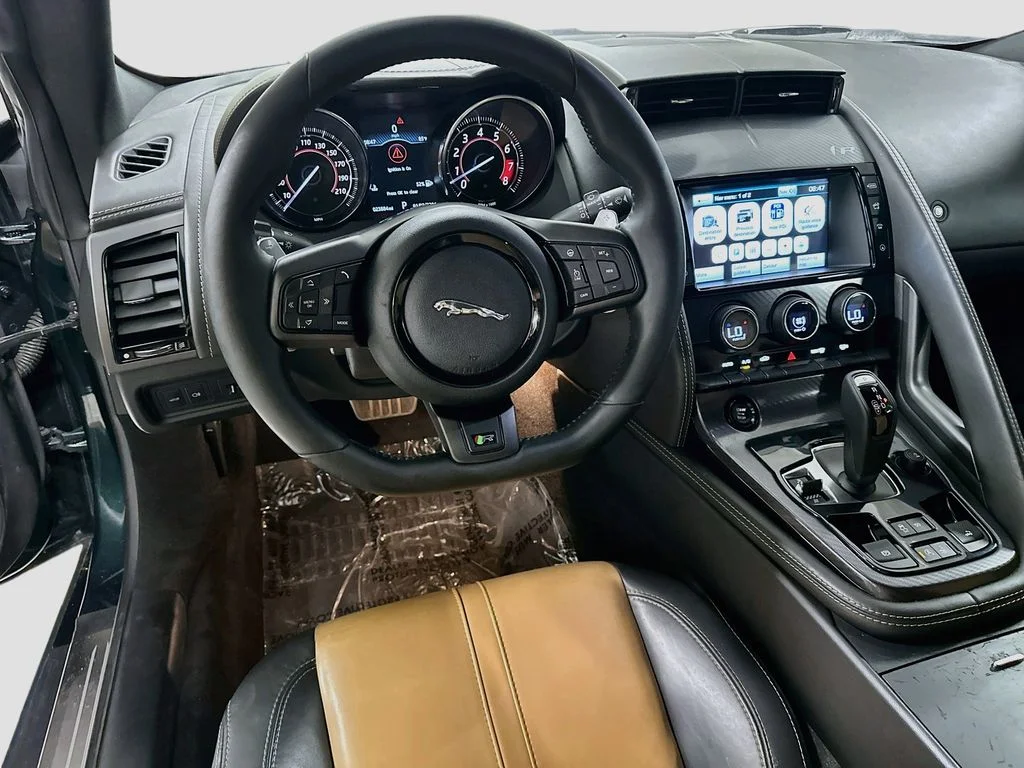 Used 2016  Jaguar R image 22