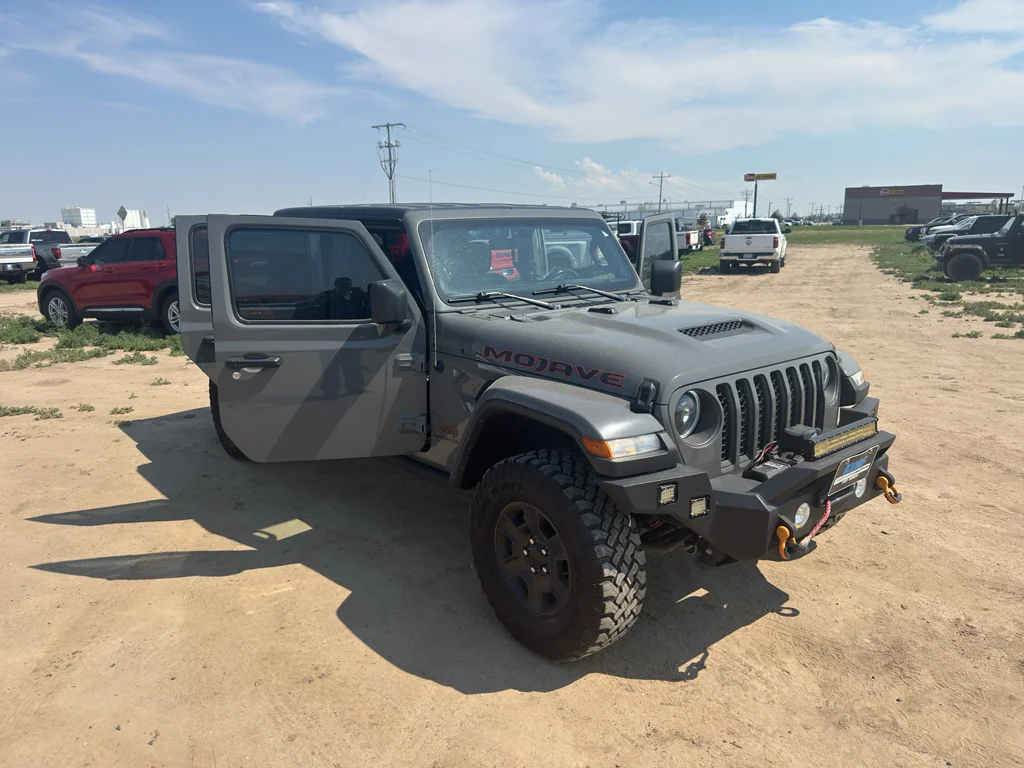 Used 2022 Sting-Gray Clearcoat Jeep Mojave image 22