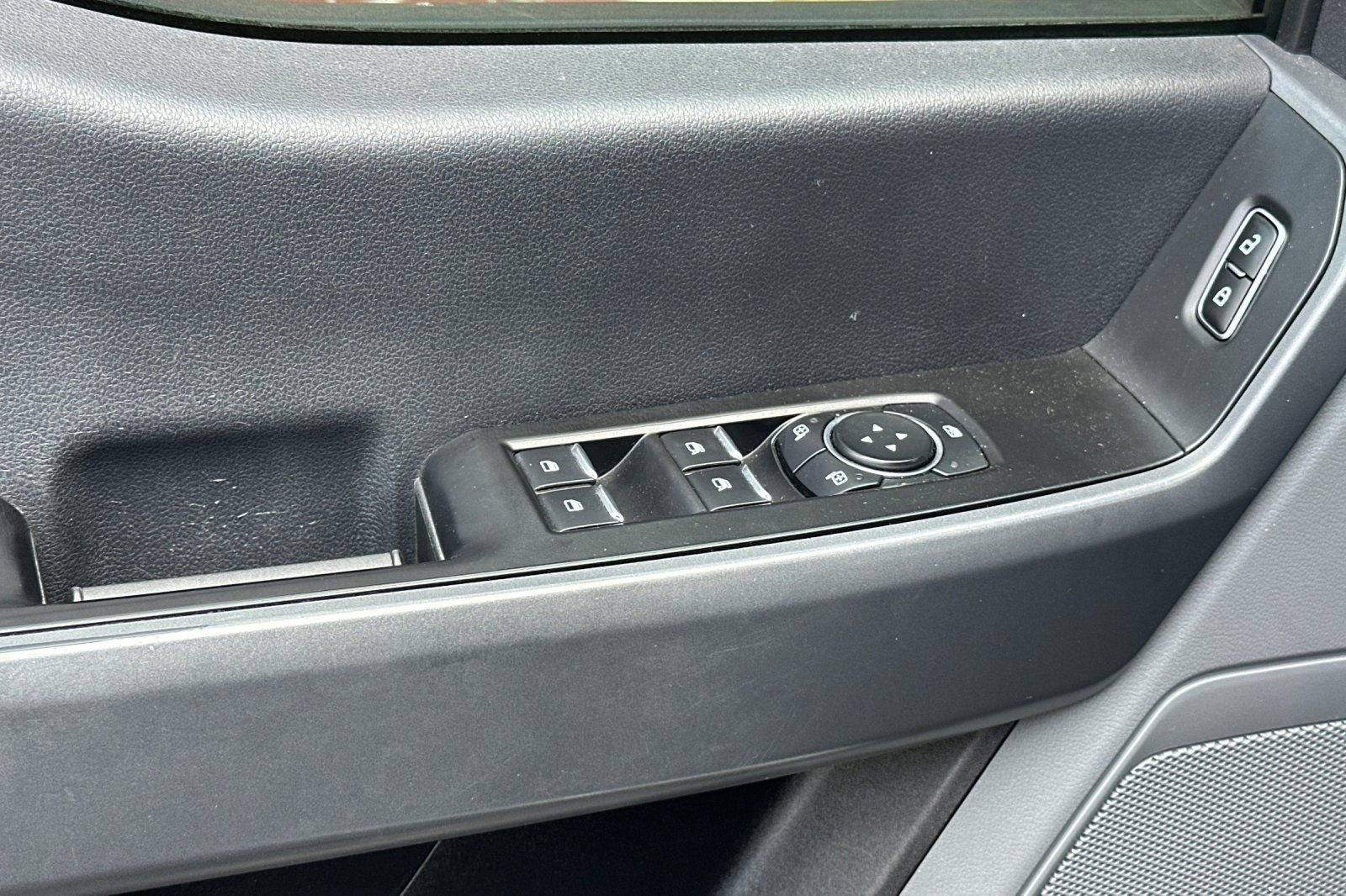 2023 Ford F-350 Super Duty XLT - Photo 14