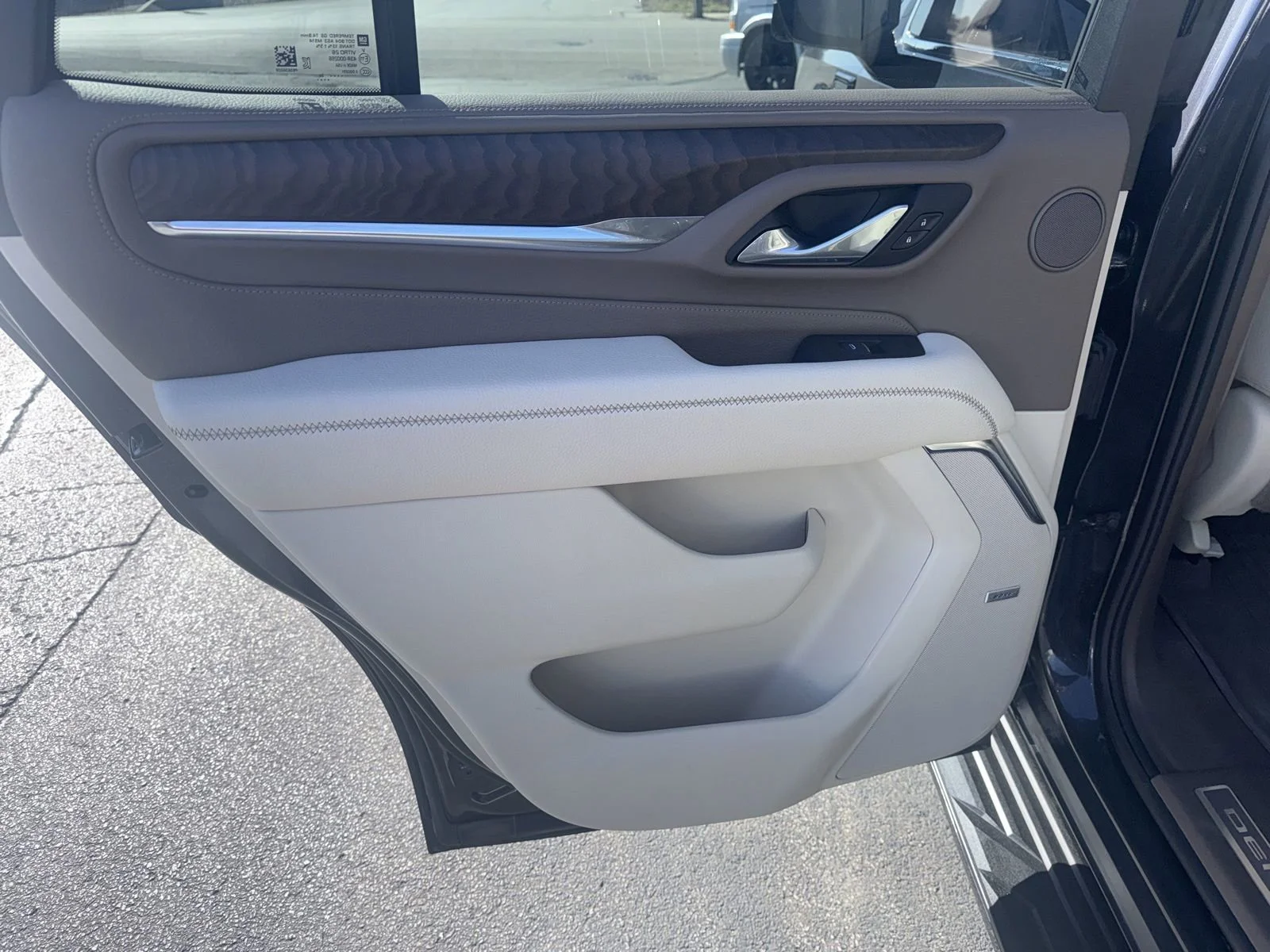 2024 GMC Yukon Denali - Photo 16