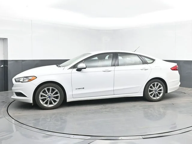 Used 2017 Oxford White Ford SE image 6