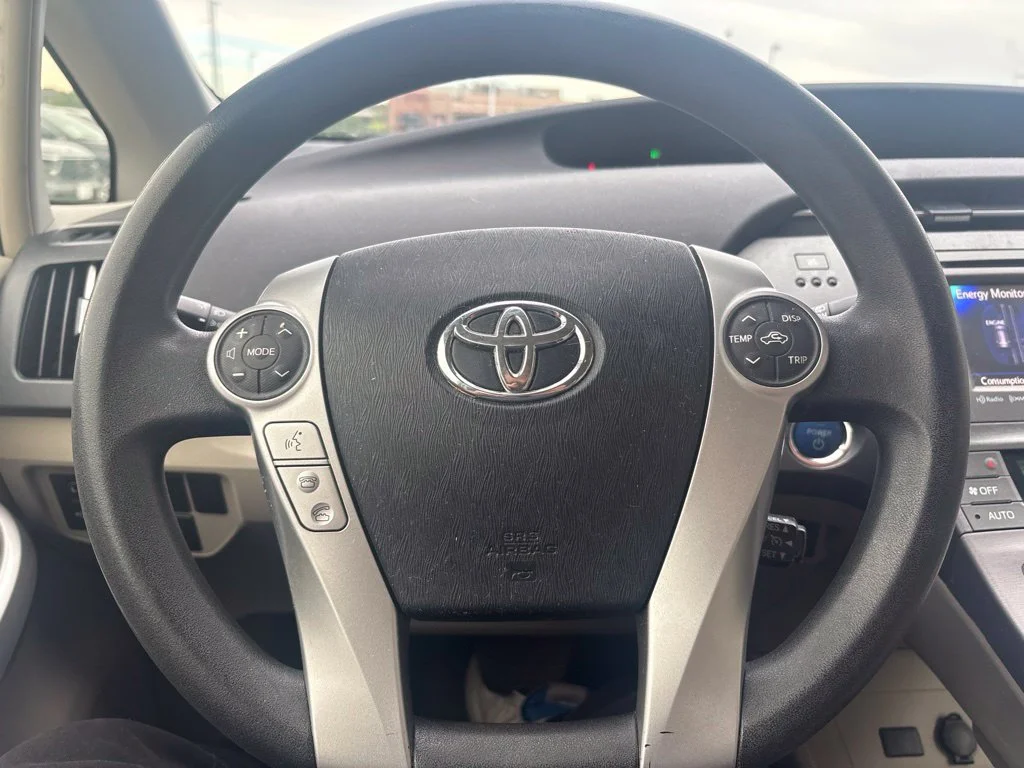 Used 2014 Beige Toyota Three image 14