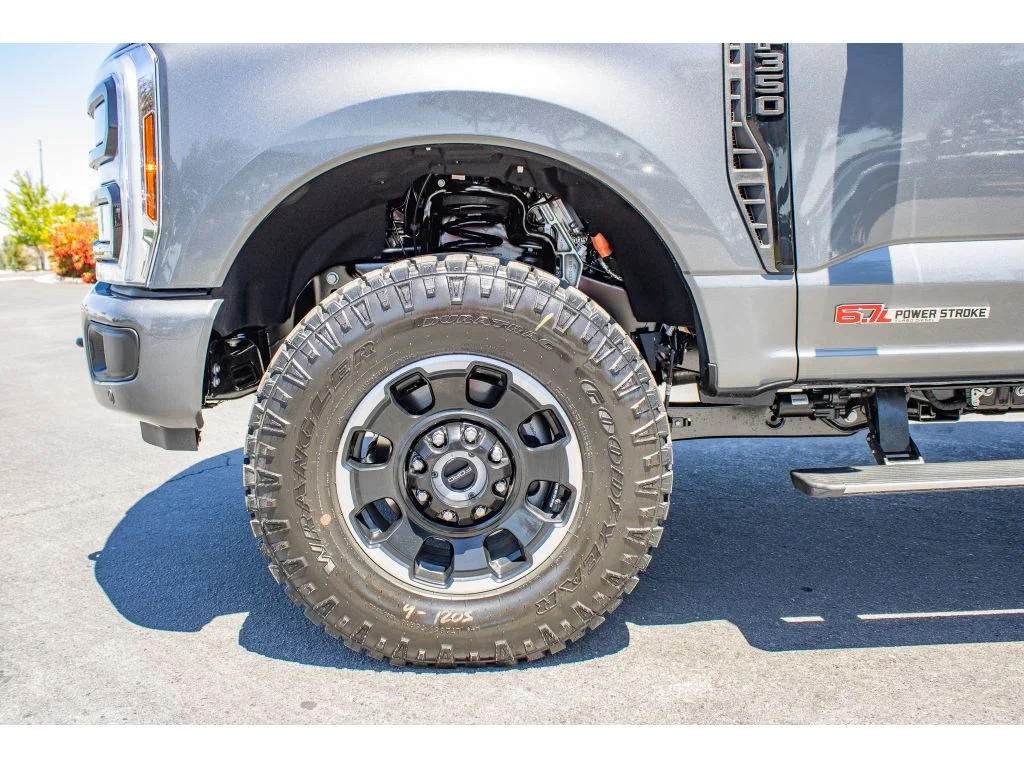 New 2026 Carbonized Gray Metallic Ford Platinum image 6