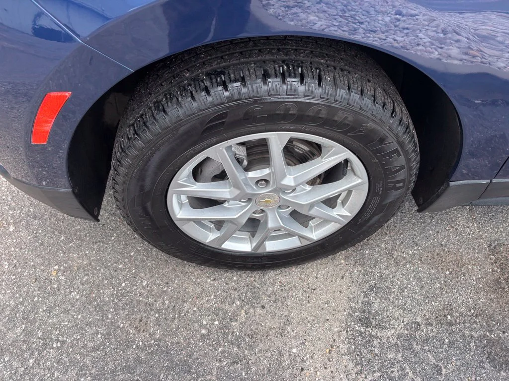 Used 2022 Blue Chevrolet LT image 18