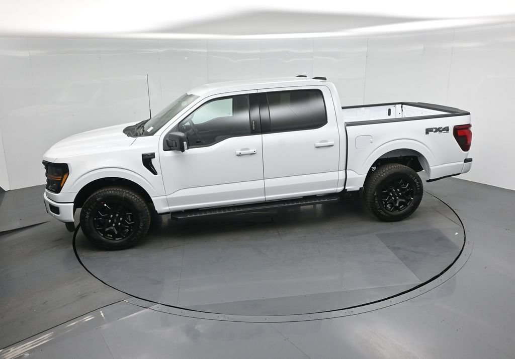 New 2026 Oxford White Ford XLT image 41