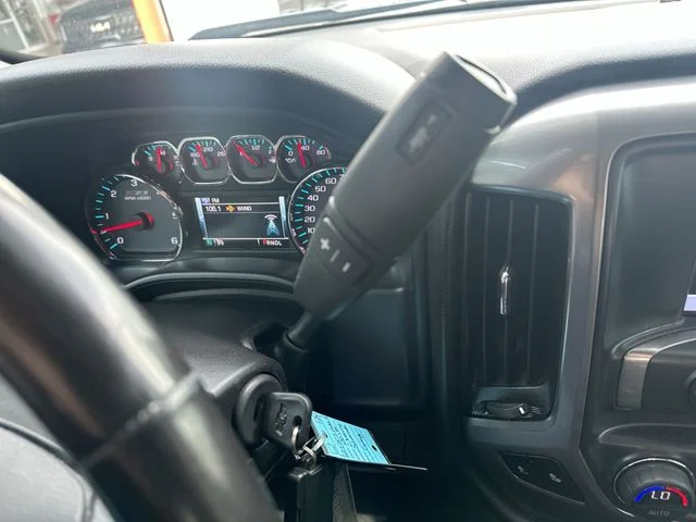 Used 2018 Gray Chevrolet LT image 21