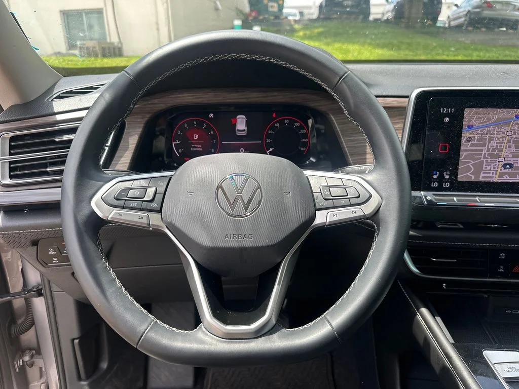 Used 2024 Silver Volkswagen 2.0T SEL image 44