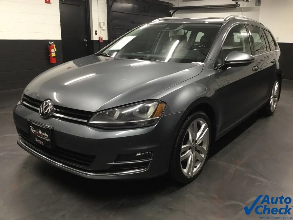Used 2016 Gray Volkswagen SEL image 5