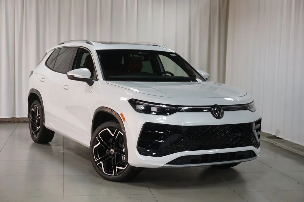 New 2026  Volkswagen 2.0T SEL R-Line Turbo image 2