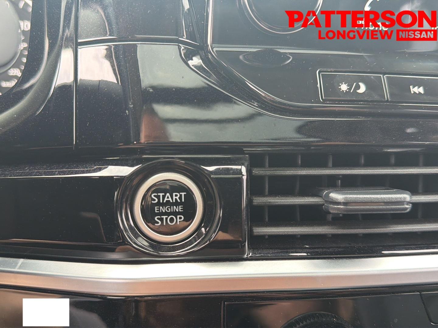 Used 2024 Obsidian Green Pearl Nissan SL image 12