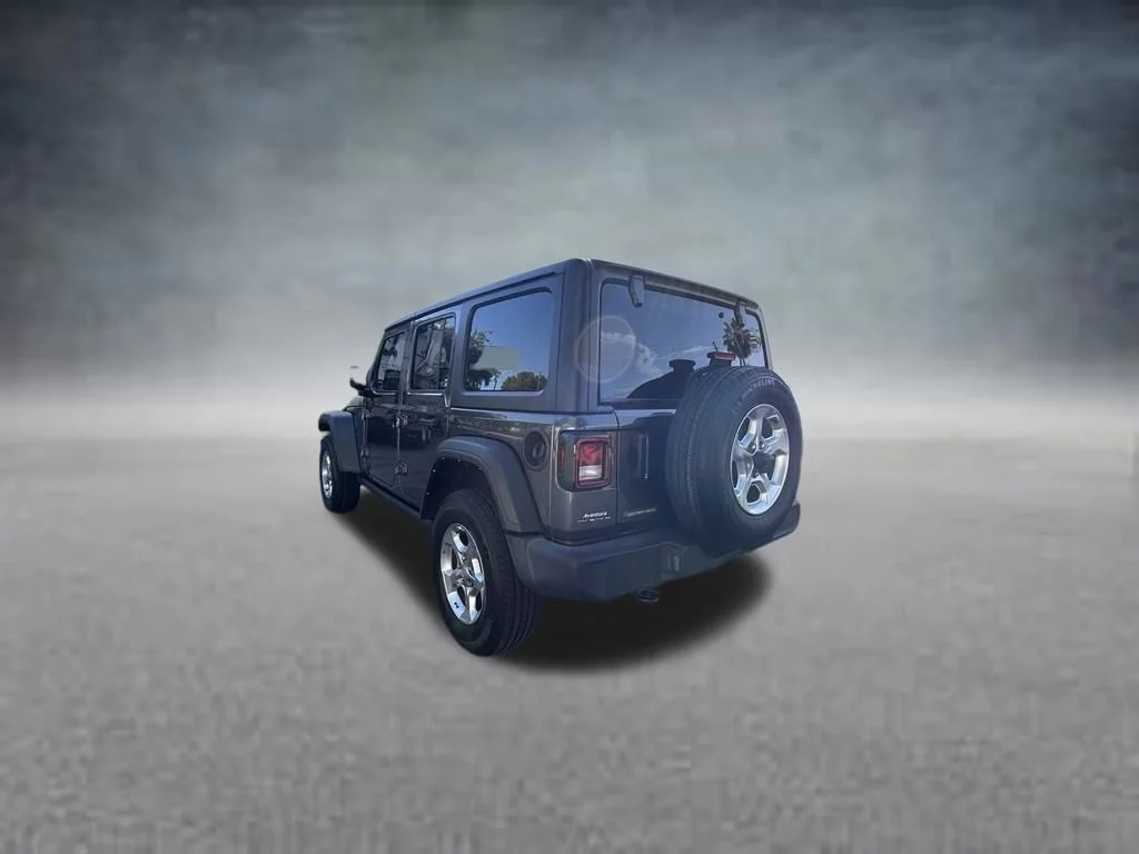 Used 2021 Gray Jeep Unlimited Sport image 5