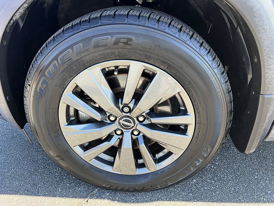 Certified Used 2022 Super Black Nissan SV image 9