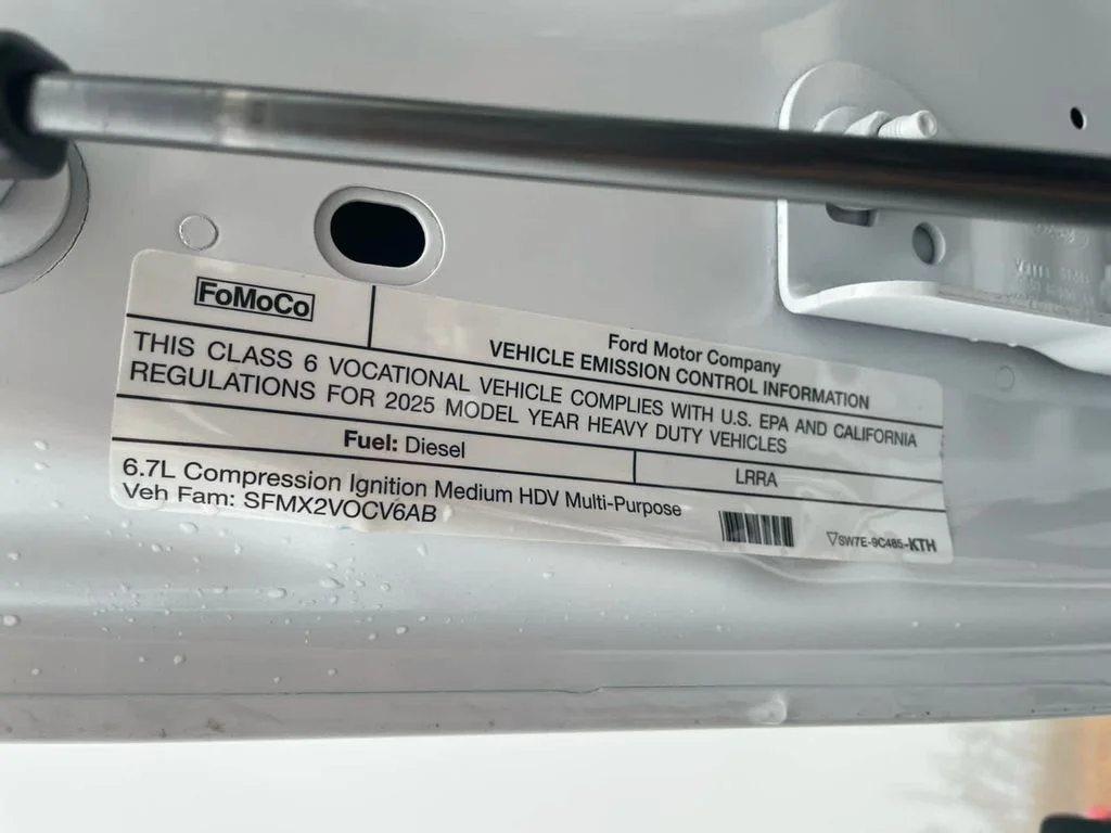 New 2025 Oxford White Ford F-550® XL image 28