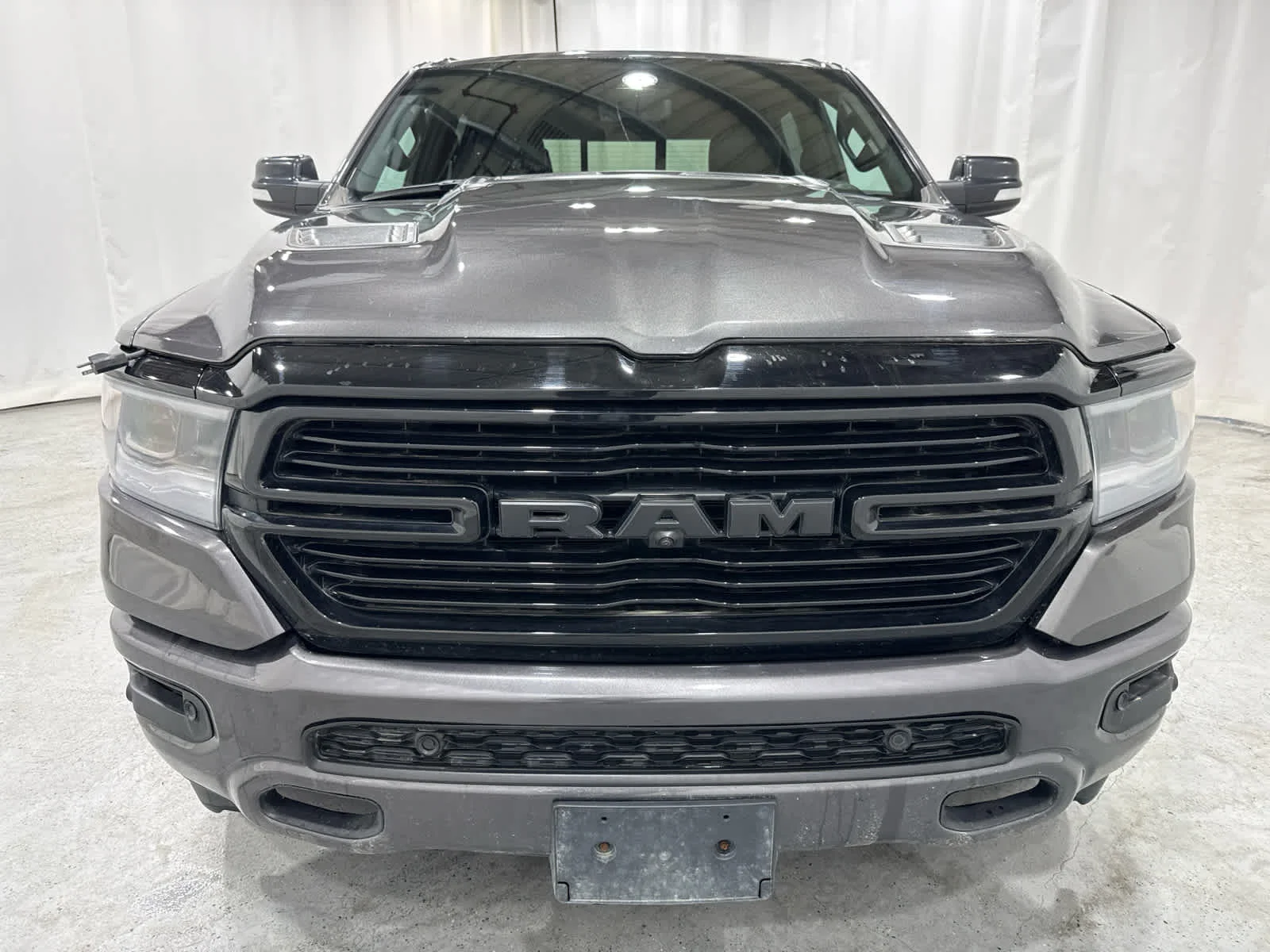 Used 2021 Gray/gray Ram Laramie image 8