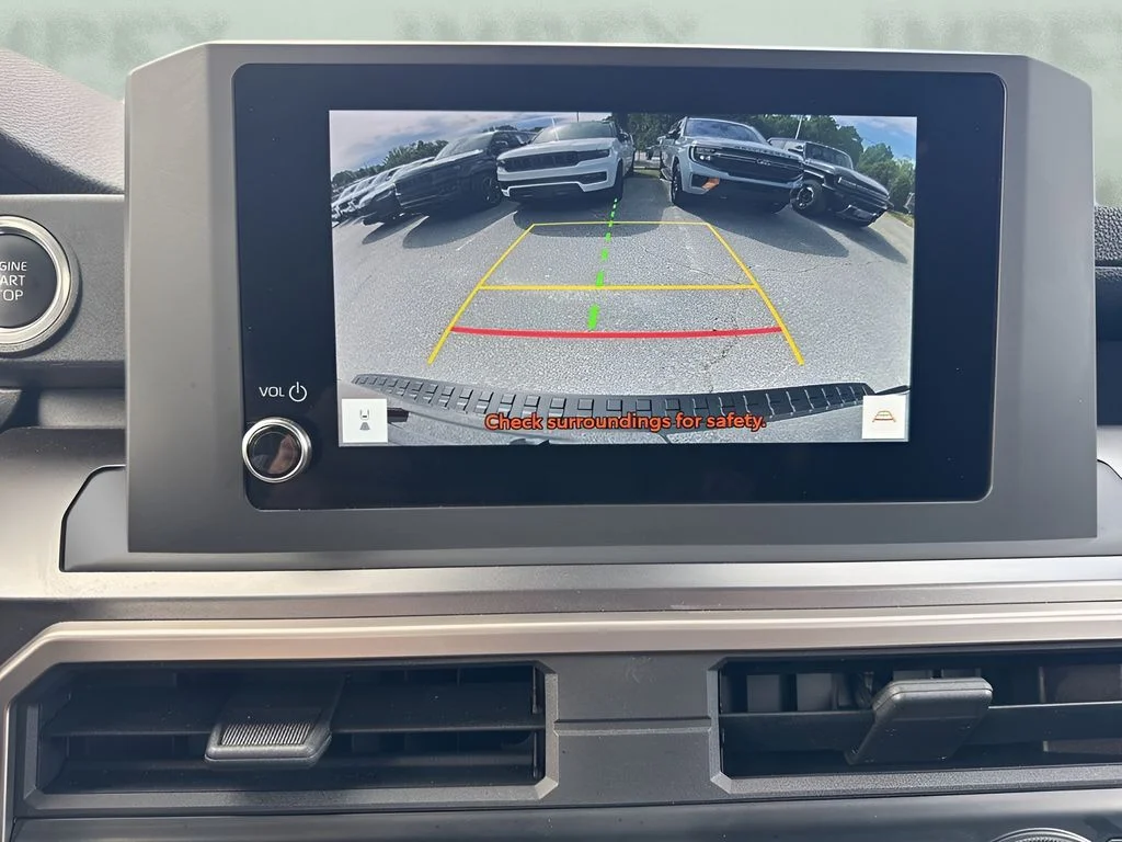 Used 2025  Toyota SR5 image 20