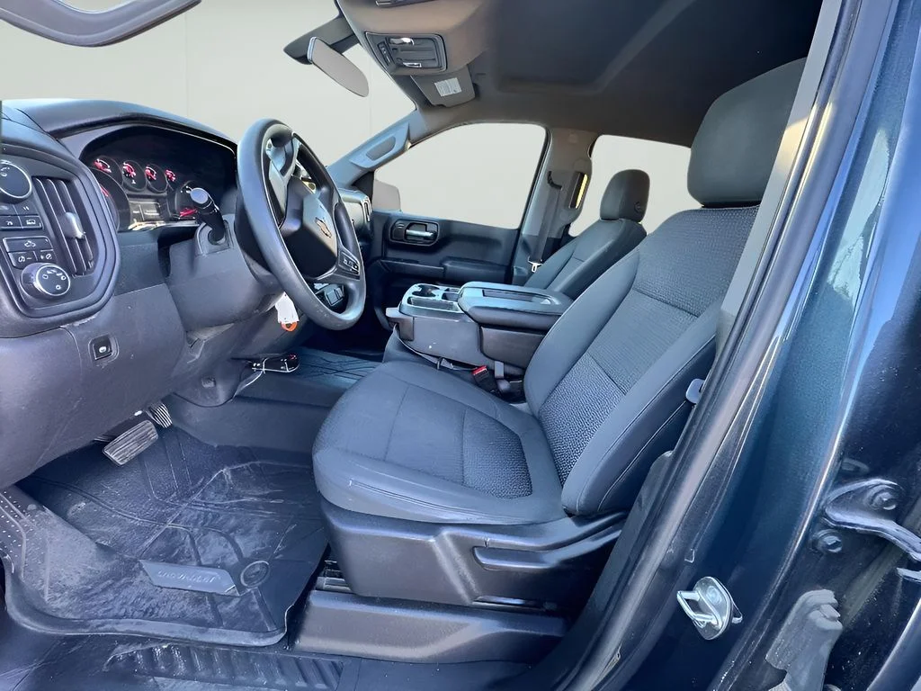 Used 2020 Shadow Gray Metallic Chevrolet Custom image 22