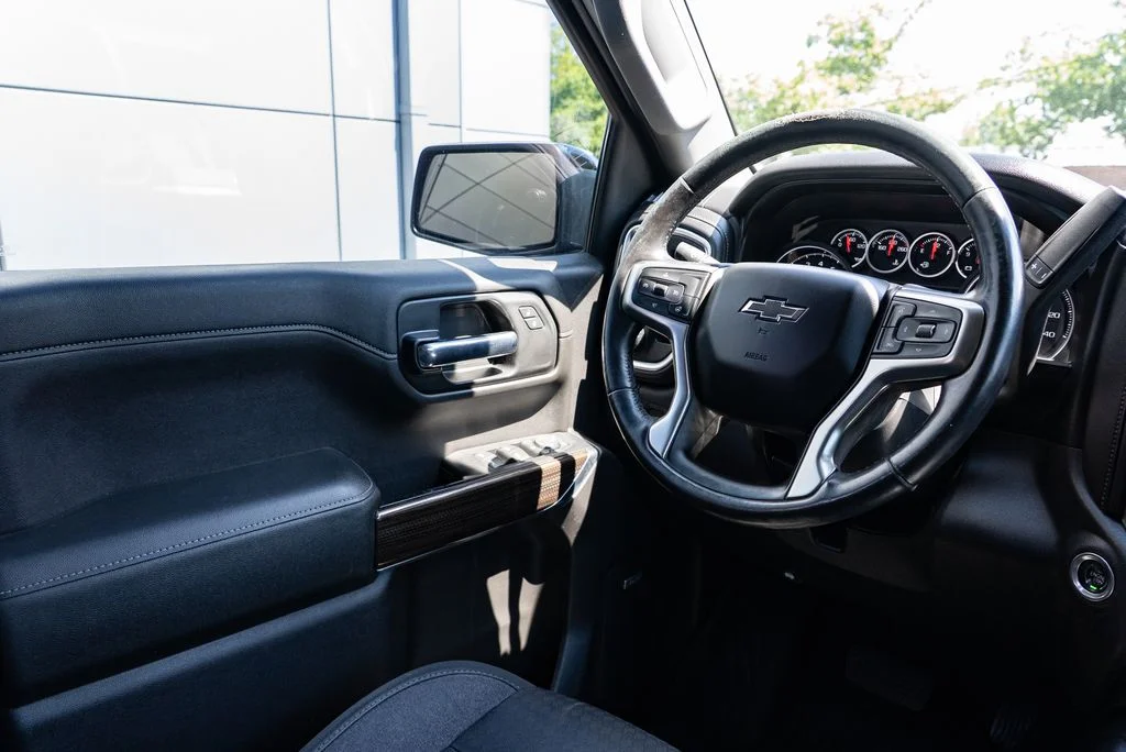 Used 2020 Gray Chevrolet RST image 10