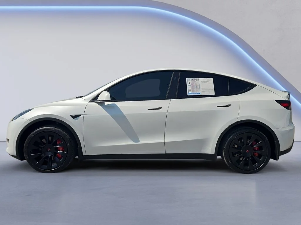 Used 2024 Tesla Model Y Long Range with VIN 7SAYGDEEXRA257739 for sale in Knoxville, TN