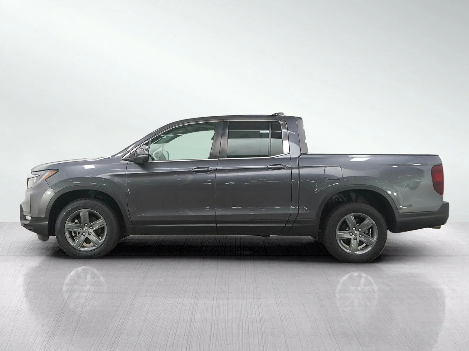 Used 2023 Honda Ridgeline RTL with VIN 5FPYK3F50PB039577 for sale in Burnsville, Minnesota