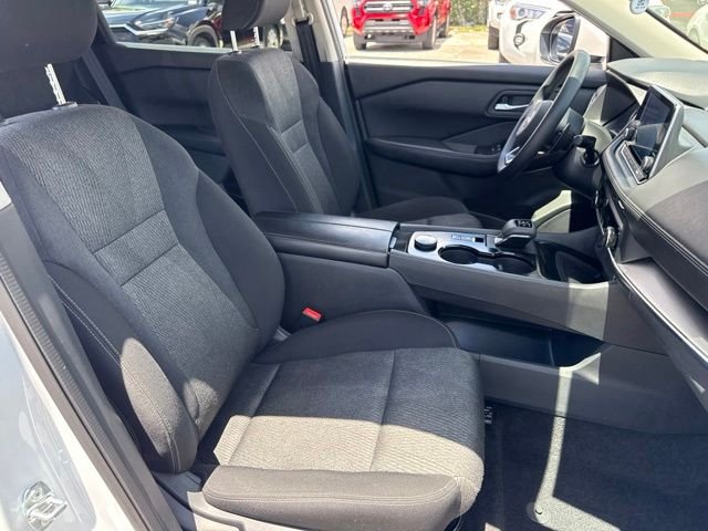 2024 Nissan Rogue SV - Photo 14