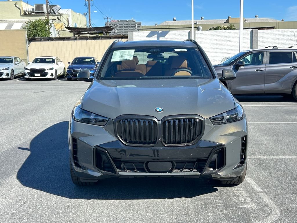 New 2026 Dravit Grey Metallic BMW xDrive40i image 8