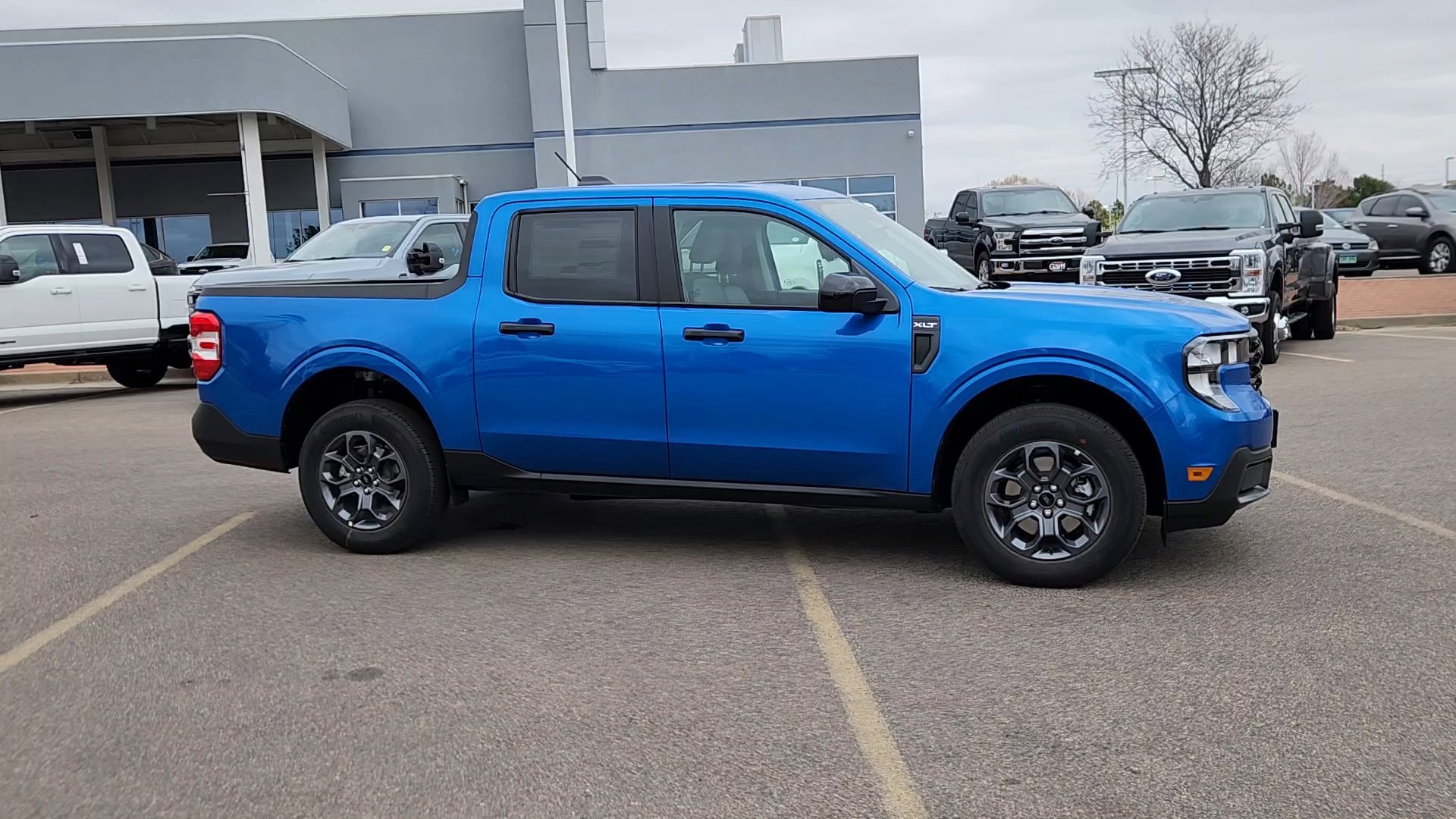 New 2026 Velocity Blue Ford XLT image 9