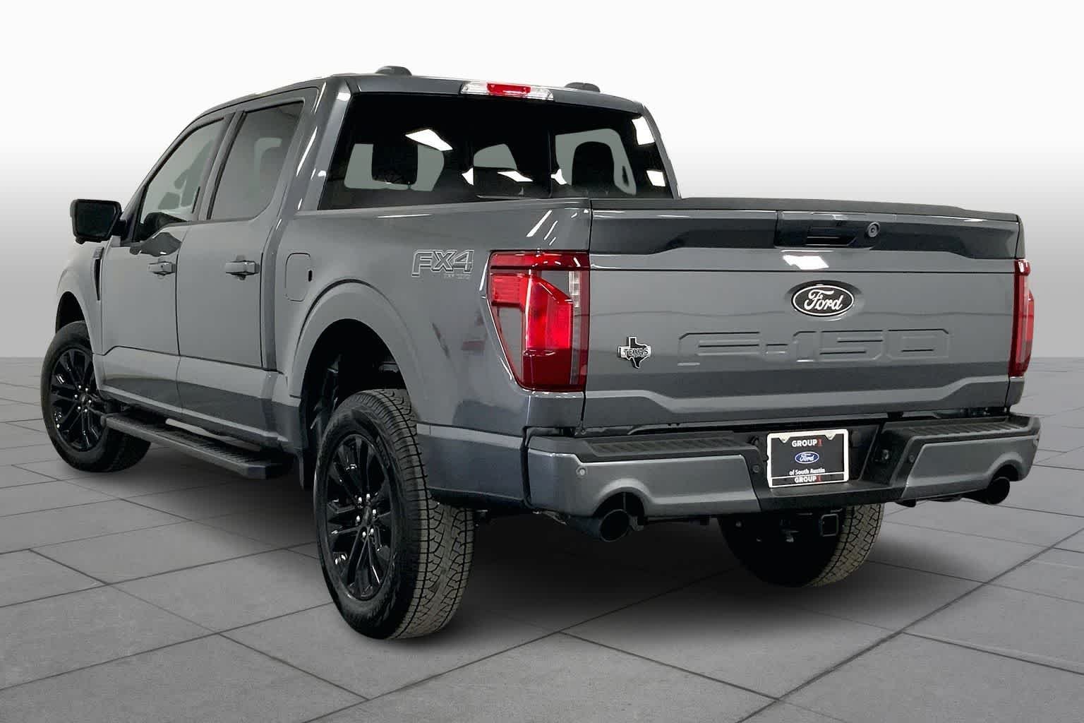 New 2026 Carbonized Gray Metallic Ford XLT image 11