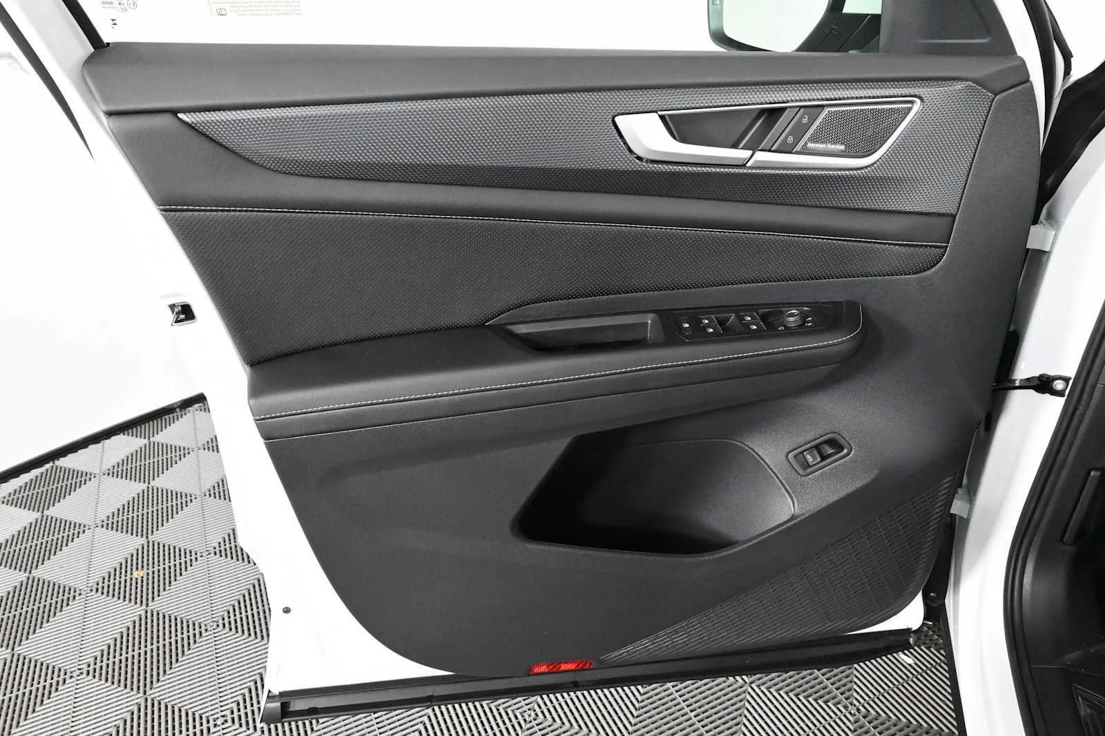 New 2026 opal white pearl Volkswagen 2.0T SEL Premium R-Line image 20