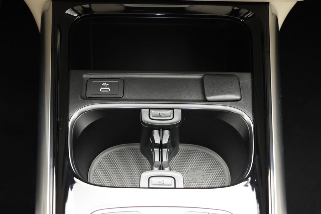 Used 2026 Polar White Mercedes-Benz GLA 250 image 26