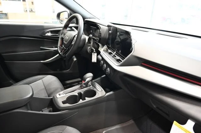 2026 Chevrolet Trax RS - Photo 13