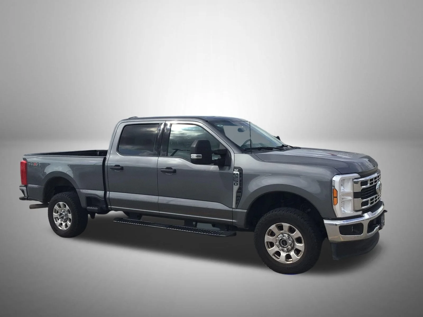 Used 2024 Gray Ford XLT image 2
