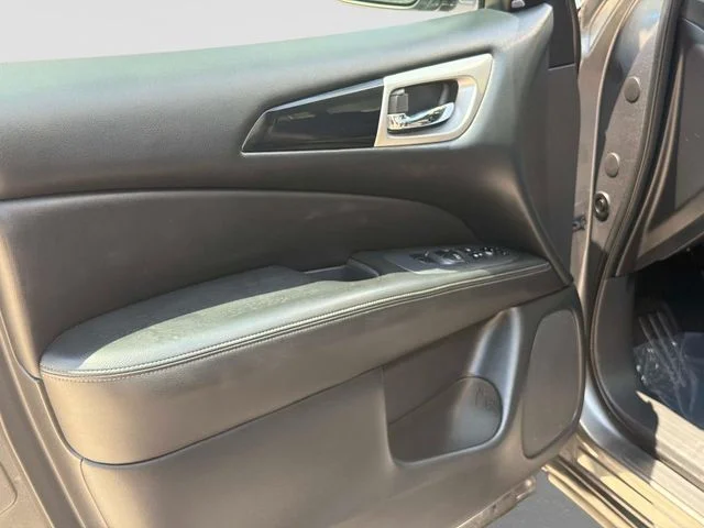 Used 2020 Gun Metallic Nissan SV image 22