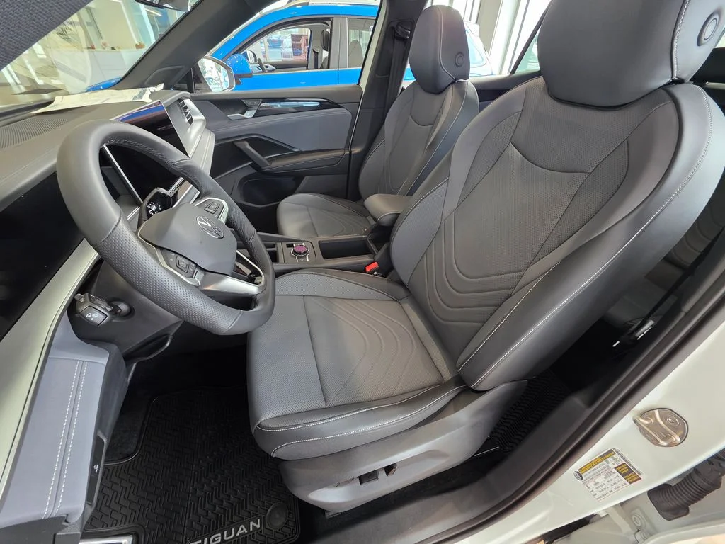 2026 Volkswagen Tiguan SE R-LINE BLACK - Photo 21