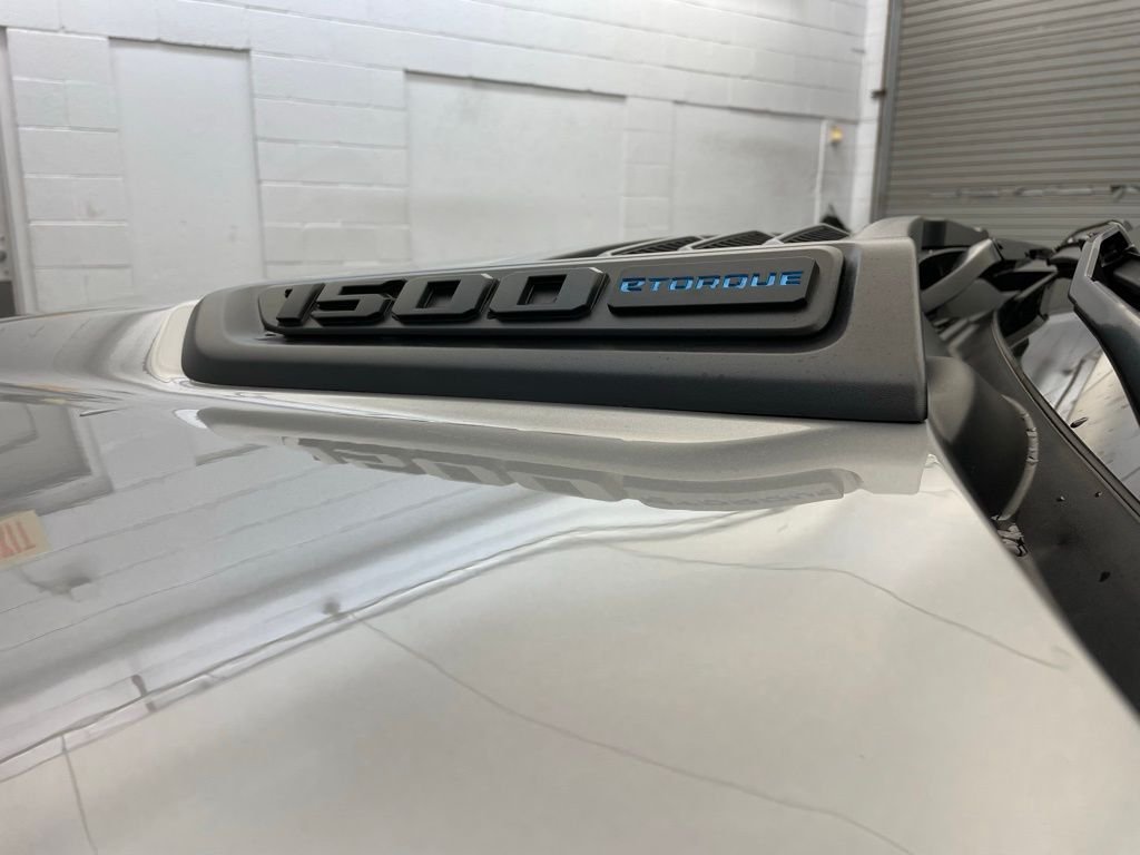 New 2026 Billet Silver Metallic Clear-Coat Exterior Paint RAM Laramie image 15