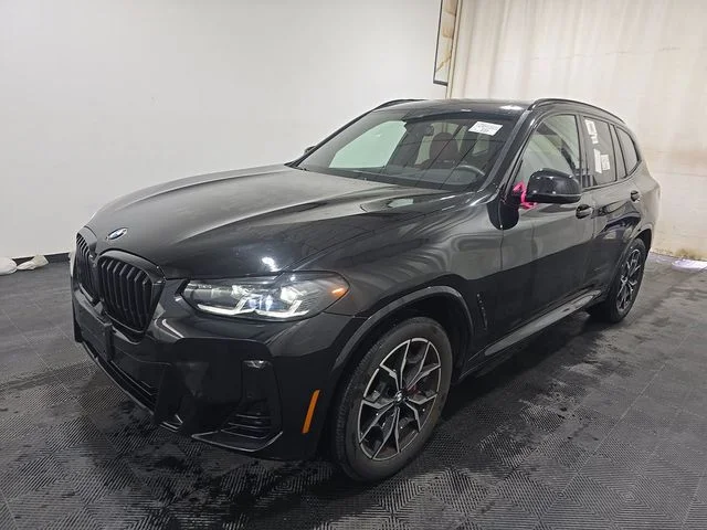 Used 2024 Black BMW xDrive30i image 4