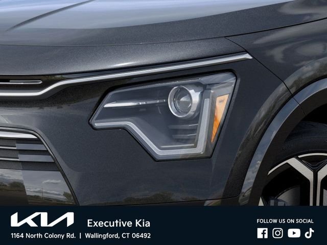 2025 Kia Niro EX Touring - Photo 10